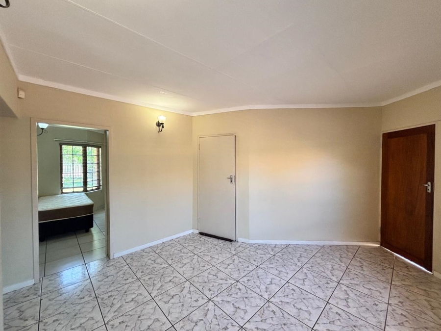 3 Bedroom Property for Sale in Mooivallei Park North West